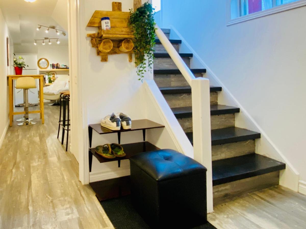 Toronto Bed & Breakfast - Free Parking Exterior photo